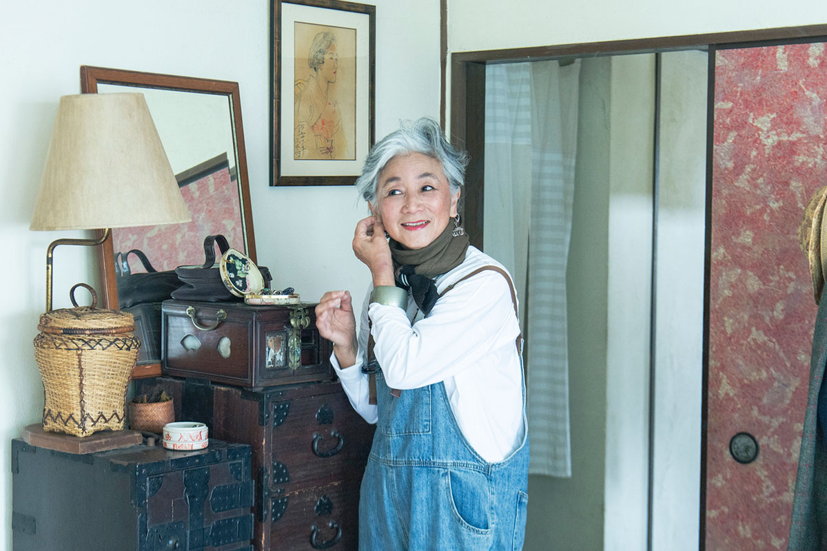 ケータリング＆民泊運営・伊藤千桃さん／年代物の引き出しを組み合わせ、愛着持てるワードローブに