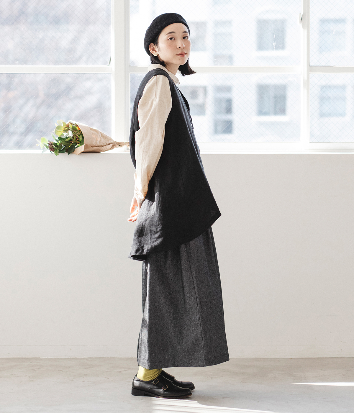 08Mab 別注 コットンリネンデニムワイドパンツ コーディネート画像1