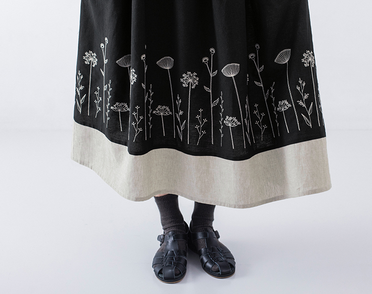 blue willow コットンリネン配色切替え刺繍 ワンピース 裾寄り