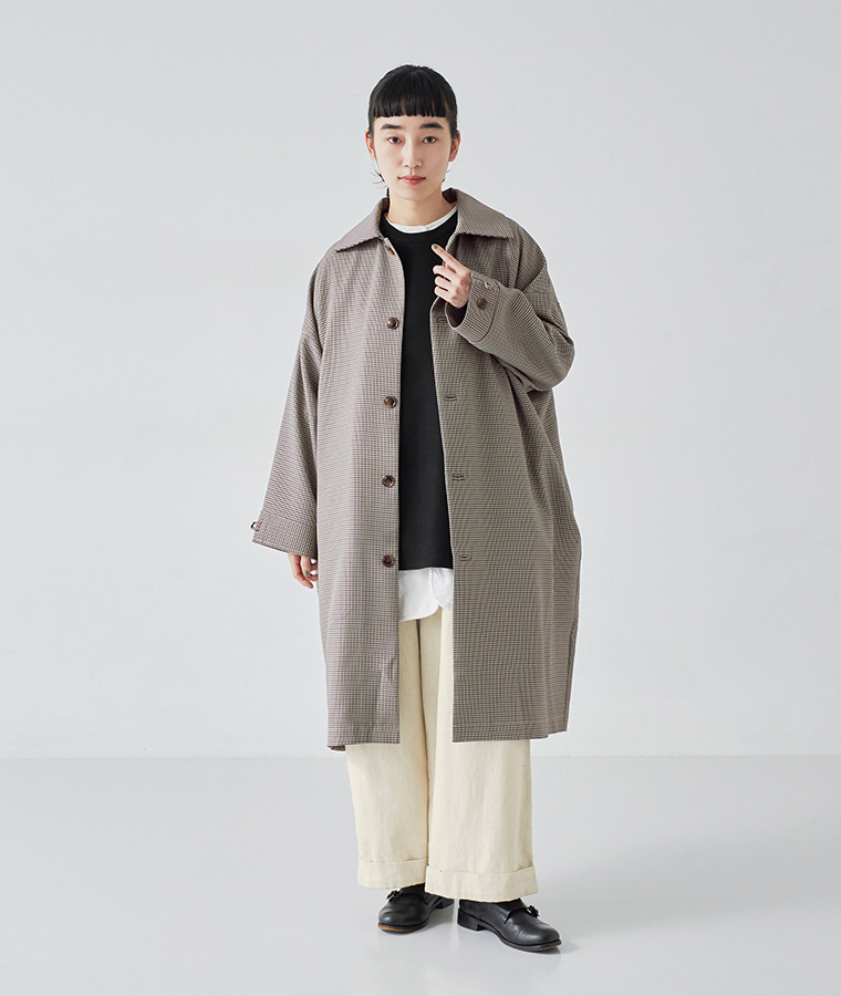&yarnのビッグカラーコート チェックの全身正面カット