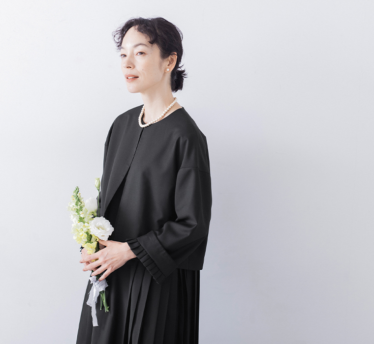 olet ihana のジャケットプリーツアンサンブル（ブラック）の商品画像