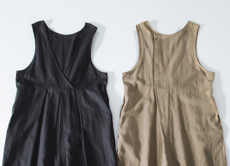 リネンコットン2WAYサロペットの色とフロント比較（ブラック・ベージュ）