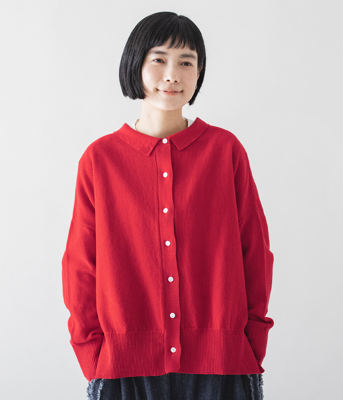 ista-ire ごきげん2wayポロカーディガン(レッド)の上半身寄りカット