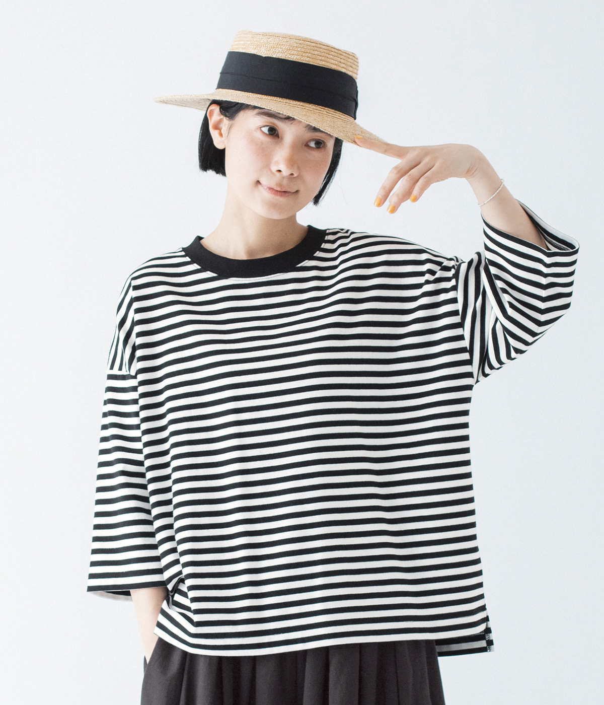 &yarn 1枚で着映えるワイドプルオーバー(ブラック)の上半身寄りカット