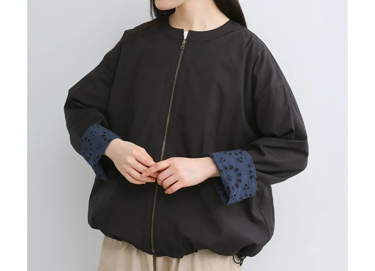 リバーシブルブルゾンをエステネージュ側に着用したカット