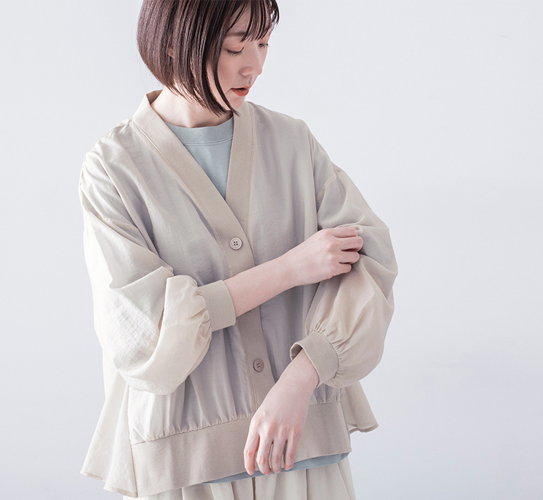 &yarn シアーカーディガン リブと袖のデザイン