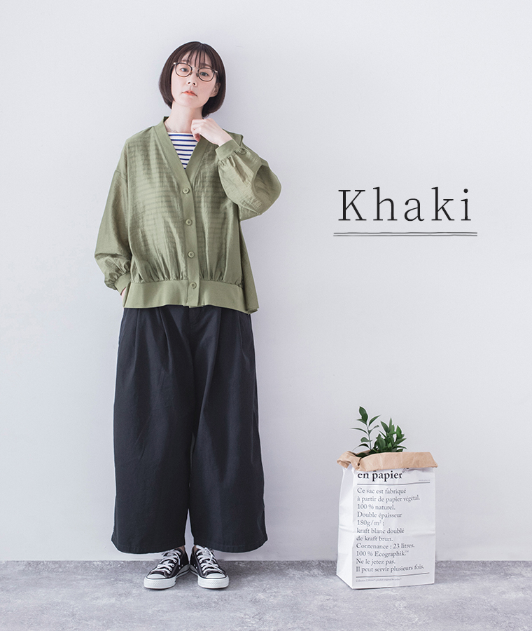 &yarn シアーカーディガン カーキのコーディネート