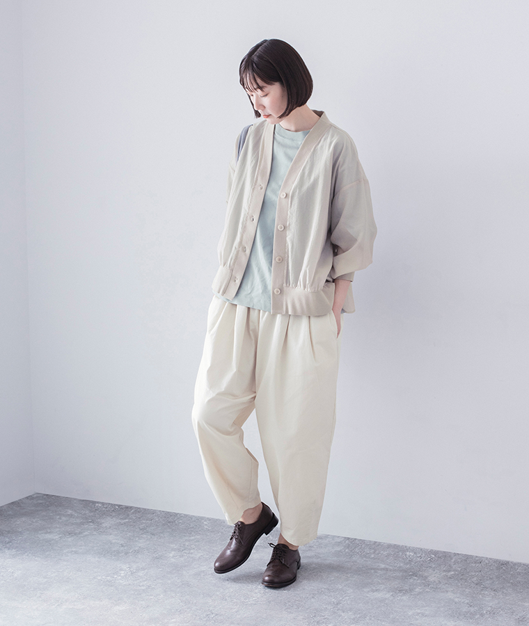 &yarn シアーカーディガン カーキ グレージュ 全身