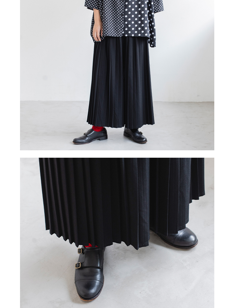 koibitomisaki 　コイビトミサキ　プリーツパンツ　下半身　裾寄り