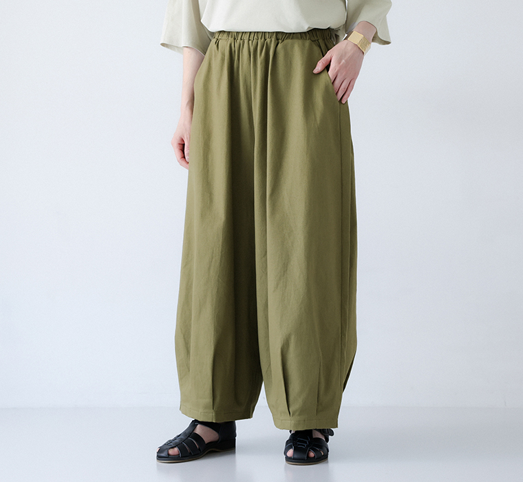 【 COLORK 】ツイルストレッチゆるっとパンツ パンツ寄り