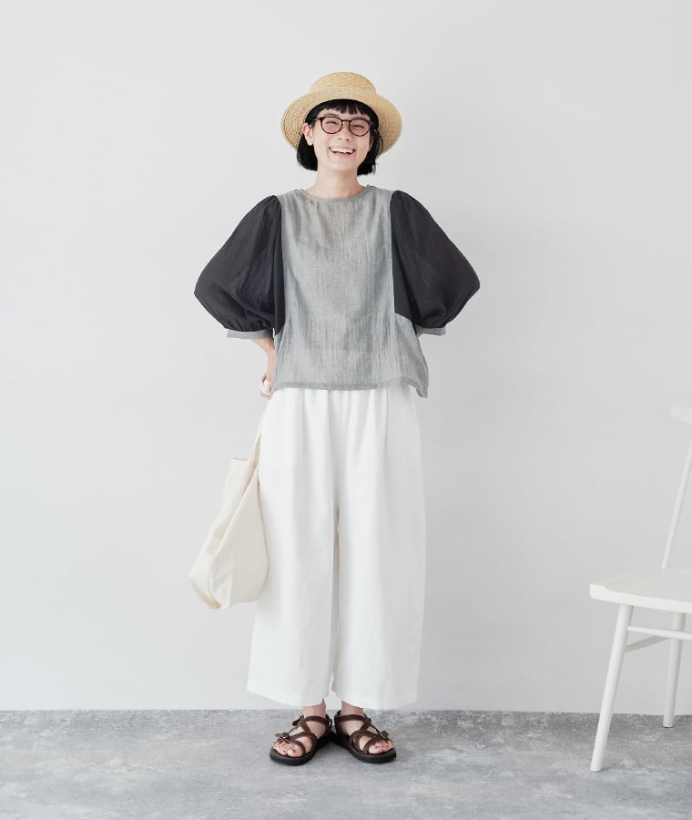 le ciel a temps doux コットン混ガーゼシャンブレーブラウス グレー 全身前