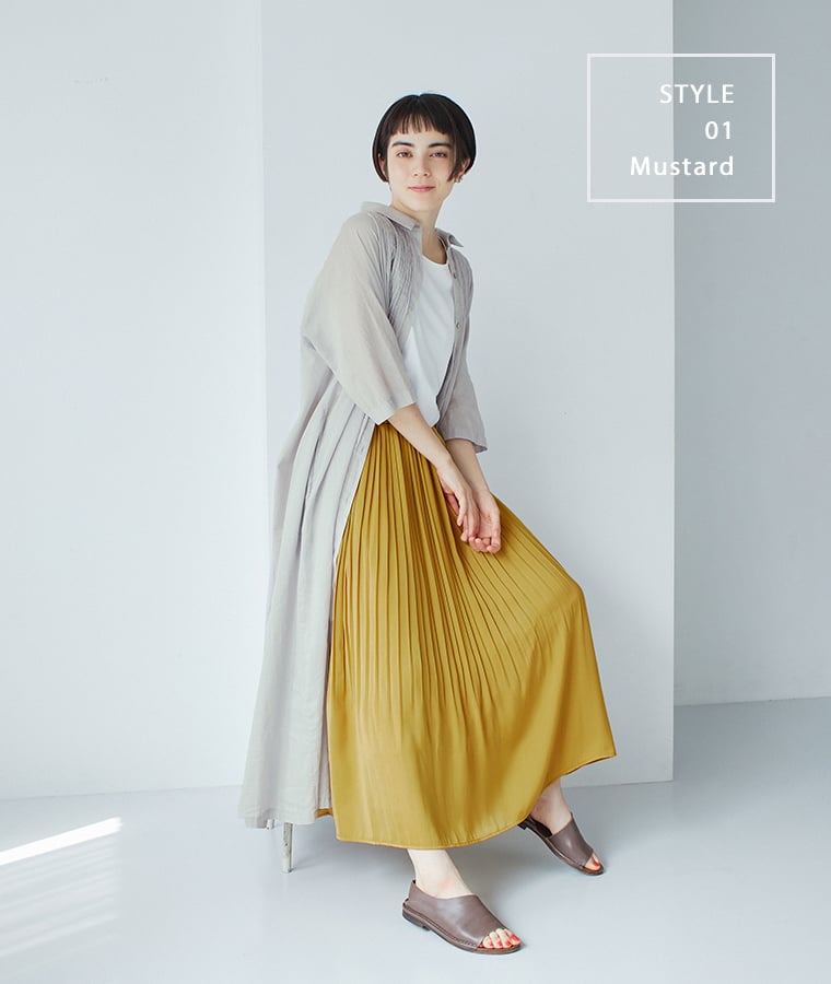 sosotto  アンティークサテンプリーツスカート　マスタードの着こなし