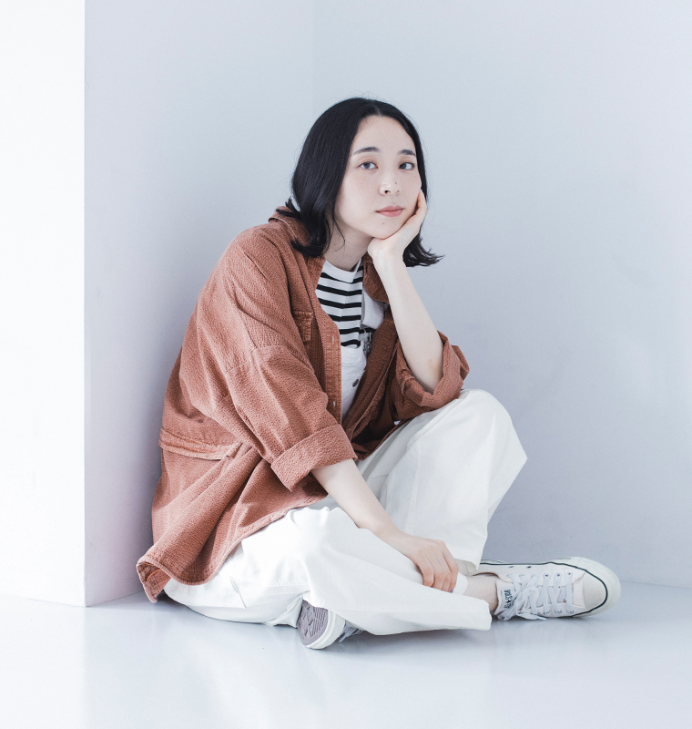 【 LUPILIEN by natulan 】シアサッカーピグメント裾ドロストシャツアウター ブラウン 全身コーディネート座り