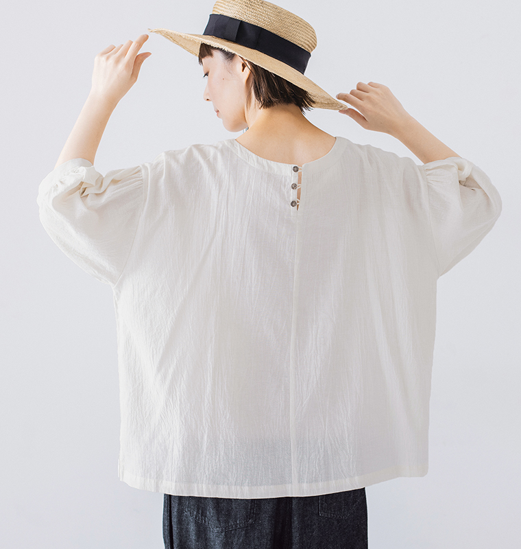 &yarnコットンリネンラミー混プルオーバーのシルエット