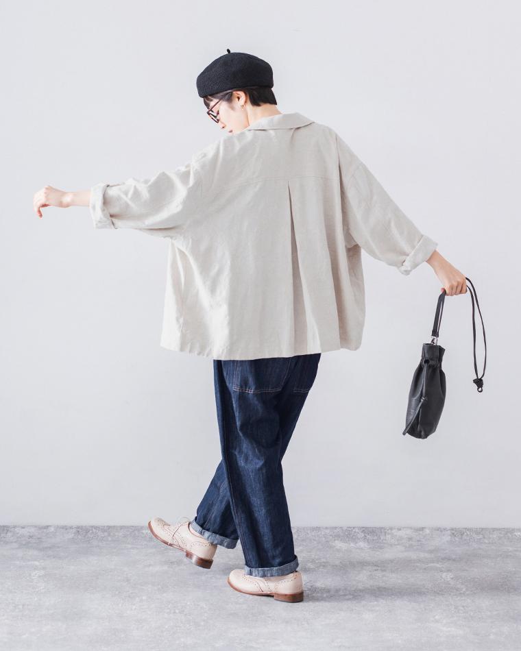le ciel a temps doux 別注｜ボタニカル柄ジャカード ワイドジャケットキナリの後ろのタックとシルエット