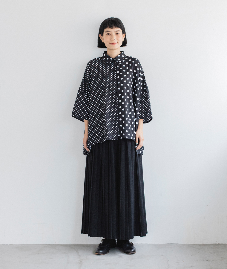 【 別注｜koibitomisaki 】ドット切替えブラウス 全身コーディネート
