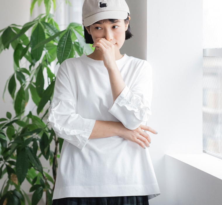 nop de nod フリル6分袖Tシャツ(ホワイト)の上半身前