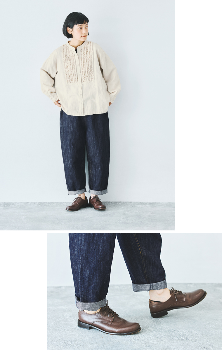 ista-ire　コットンリネンデニムパンツ ブラウス合わせ　裾寄り