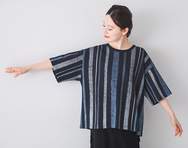 【 NUEVO BLANCA 】水彩＋箔ストライプ5分袖Tシャツ トップス寄り