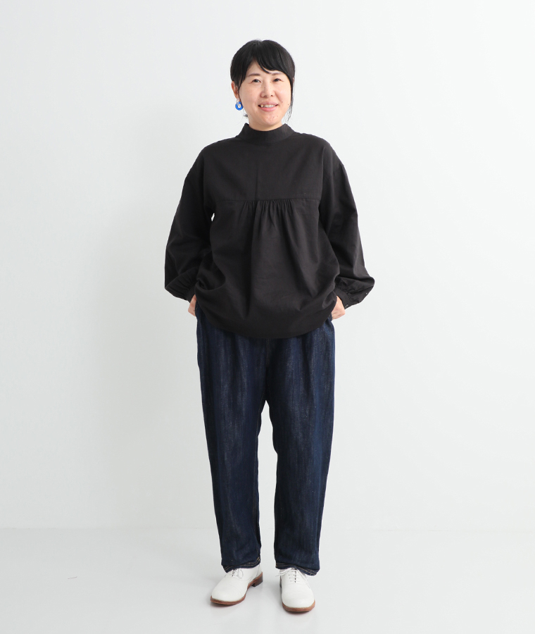 スタッフ着用レビュー ista-ire コットンリネンデニムパンツ 田淵さん