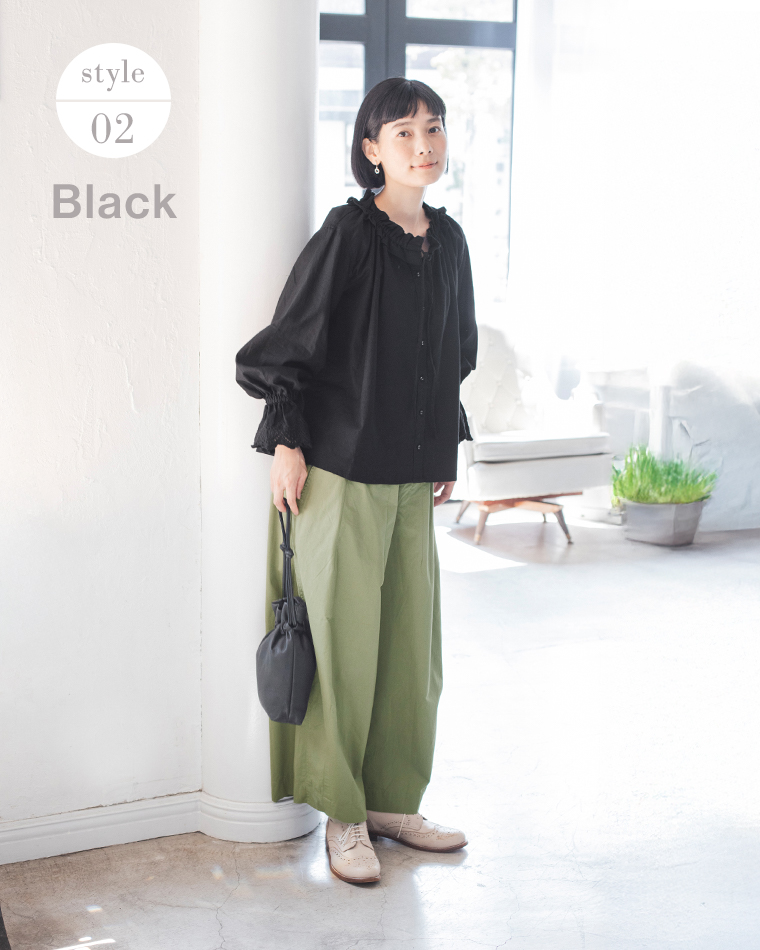D*g*y 別注｜袖スカラップ刺繍ブラウスブラックのコーディネート