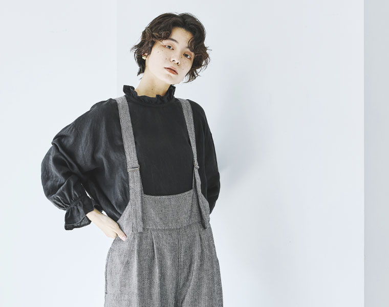 blue willow 別注 ヘリンボーン タックサロペット　トップス部分のディテール