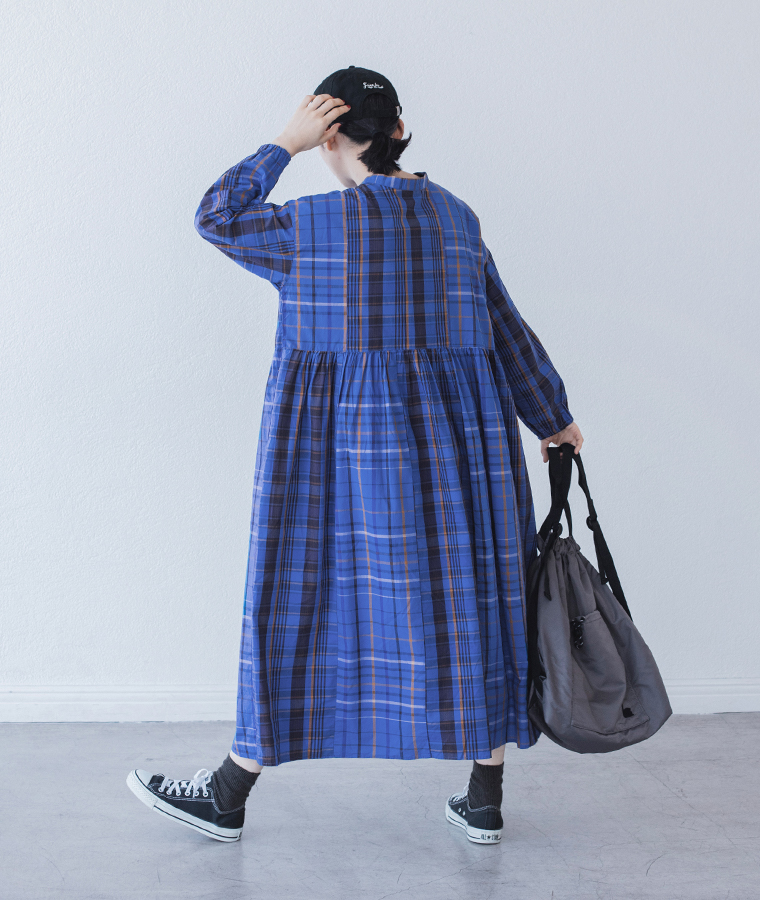 nop de nod タイプライターオリジナルチェック2way切り替えワンピース ブルー ボタン前 バックカット