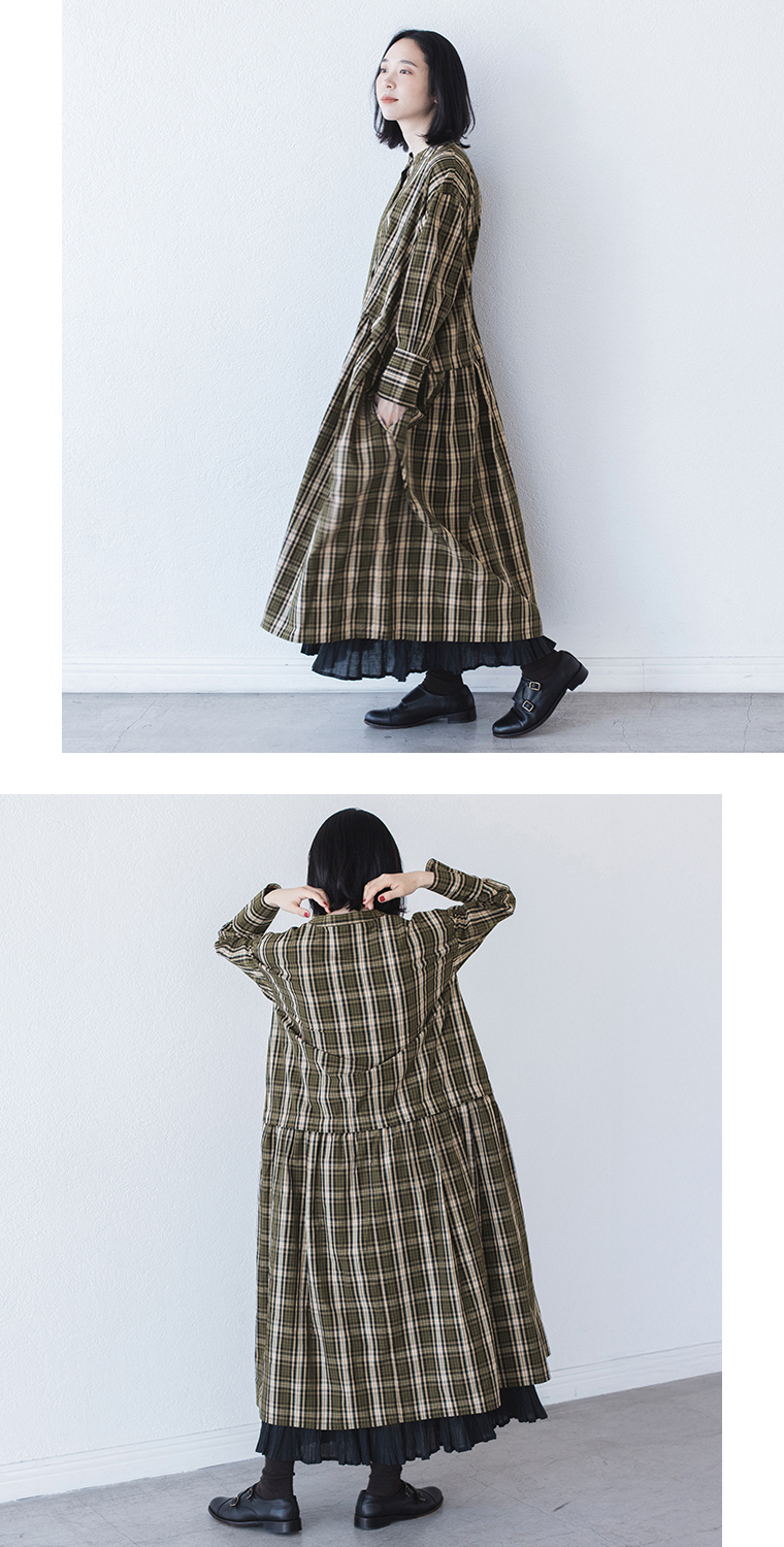 【 &yarn 】コットンチェックサイドタックワンピース カーキ 全身コーディネート