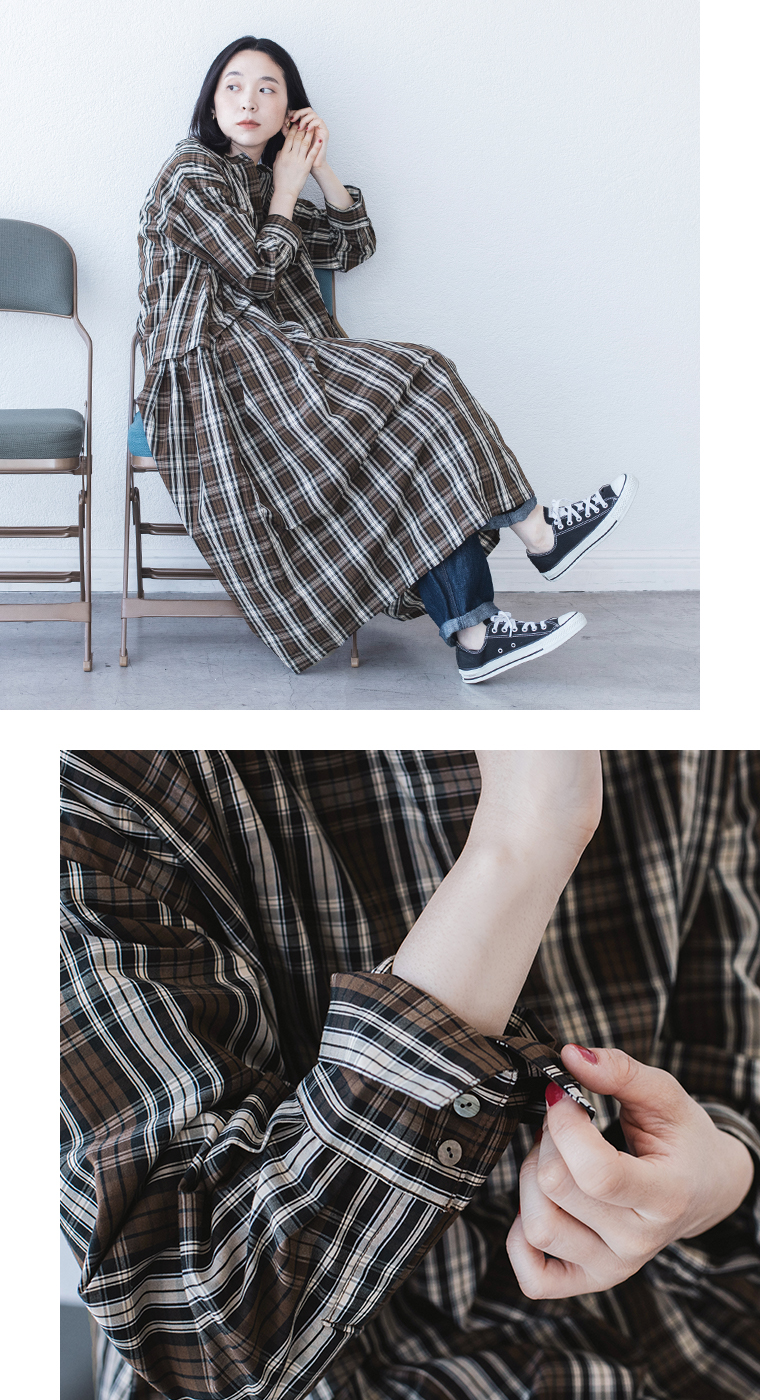 【 &yarn 】コットンチェックサイドタックワンピース ブラウン 袖口折り返し