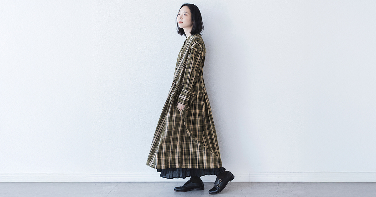 秋色に包まれる大人の一着【 &yarn 】コットンチェックサイドタック