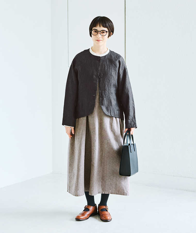 blue willow　コットンリネン平織り無地起毛ボタン配色リボンワンピース ベージュ ジャケット合わせ