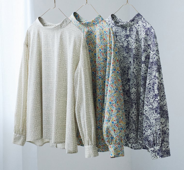 &yarn リバティ花柄ブラウスのLIBERT