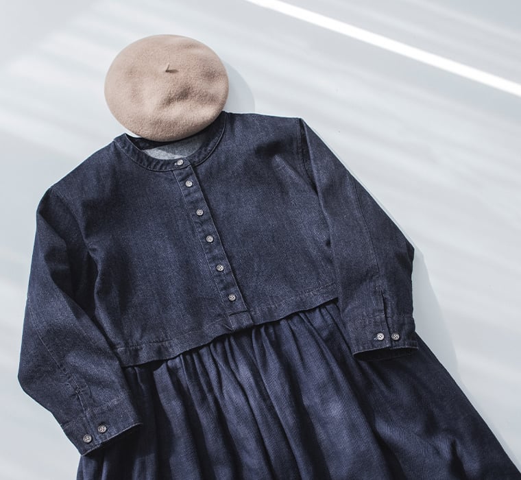 &yarn デニムドッキングワンピースの置き画像