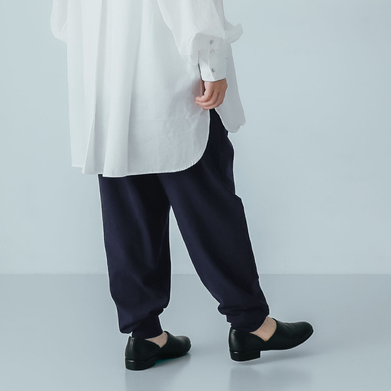 caloom  ストレッチジョガーパンツ　ネイビー　パンツ寄り