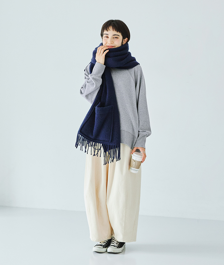 LAPUAN KANKURIT ポケットショールUNI  ミッドナイトブルー コーディネート