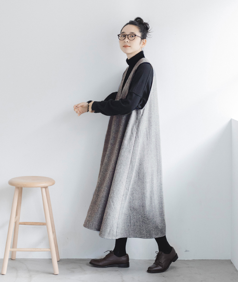 HEAVENLY  ウールミックスジャンパースカート ブラック 全身前後