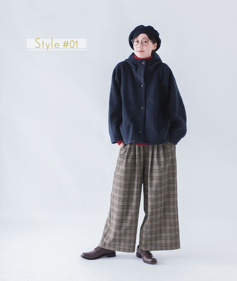 &yarn ブークレ フードショートコート　ネイビーの着こなし