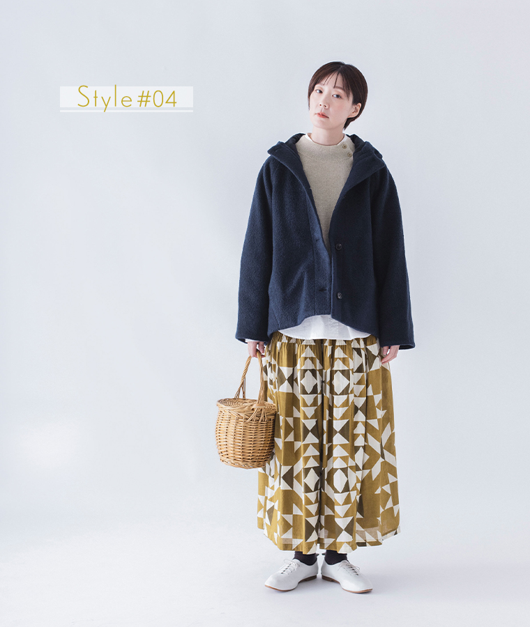 &yarn ブークレ フードショートコート　ネイビーの着こなしアレンジ