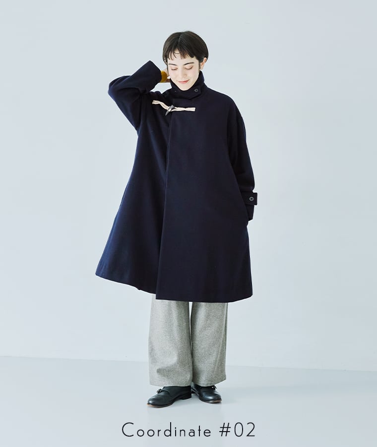 メルトントグルコートをパンツに合わせた正面コーディネート