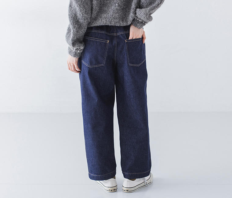 homeworking  裏ボアデニムあたたかパンツ 寄り後ろ