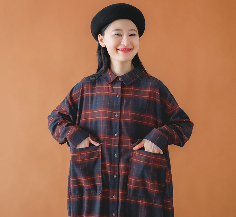 【 COLORK 】ナチュラルチェックワーク風ワンピース 上半身寄り