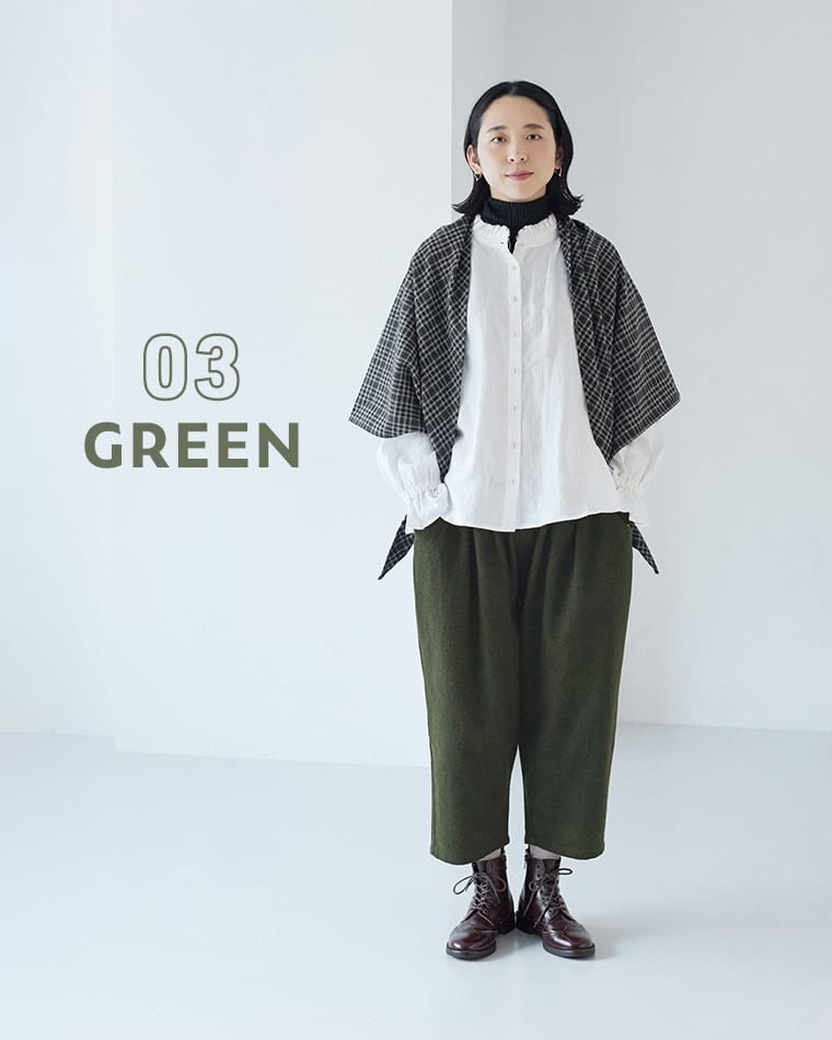 ista-ire 別注｜起毛コットンリネンツイル　あったかよくばりパンツ グリーンのコーディネート