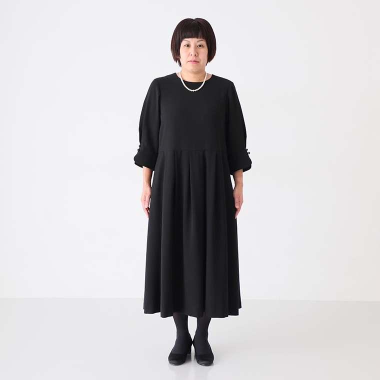 ワンピースを正面から撮影した着用画像