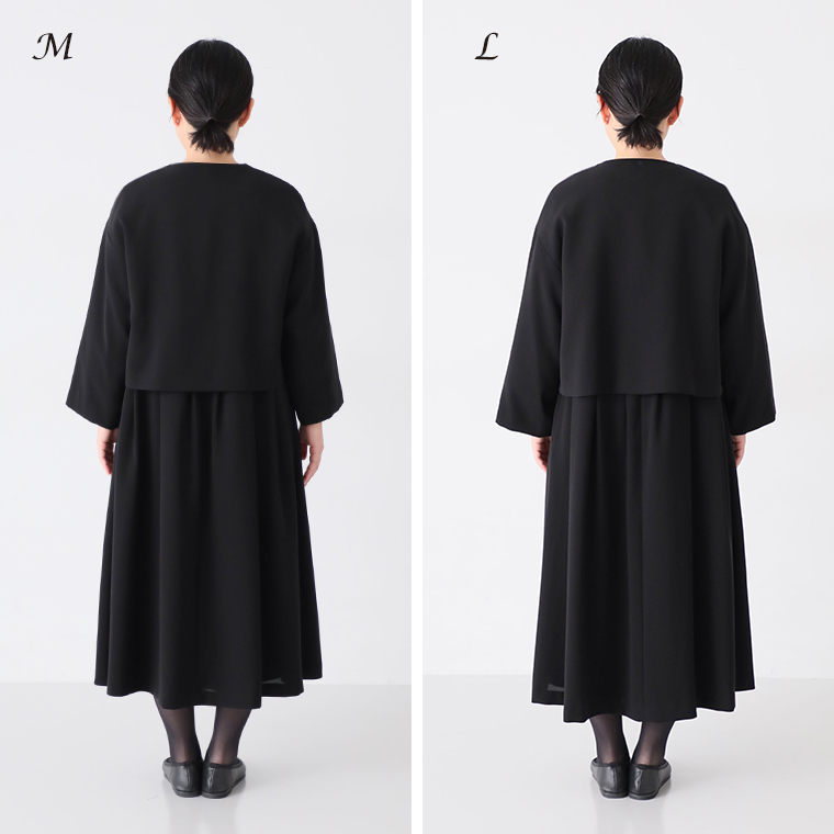 ジャケット＆ワンピースセットのMサイズとLサイズを比較した着用画像（後ろ姿）