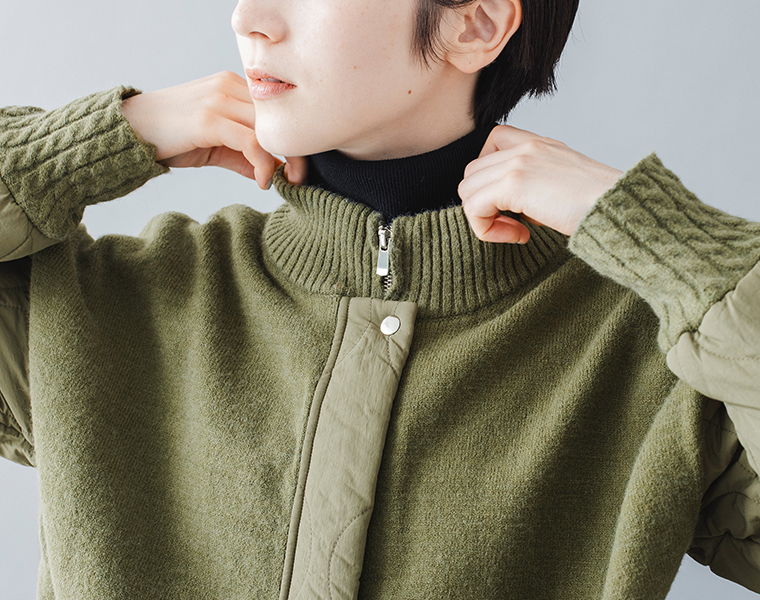 わたしの定番タートルネック（ブラック）の首元ディテール