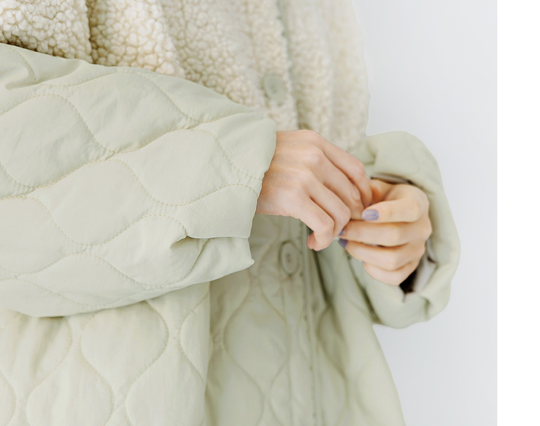 別注｜ボアキルトノーカラーコクーンコート（アイボリー）の袖口ディテール
