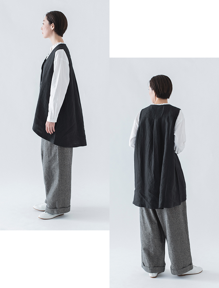 コットンリネン起毛ツイルタックワイドパンツ（グレー）のサイド・バックスタイル