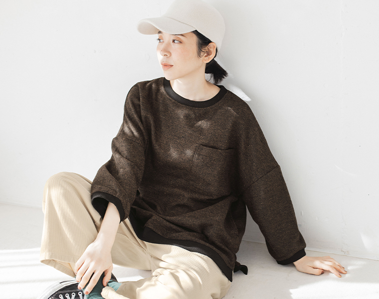 D*g*yのツイード素材リブチュニック（ブラウン）を着用した上半身スタイル