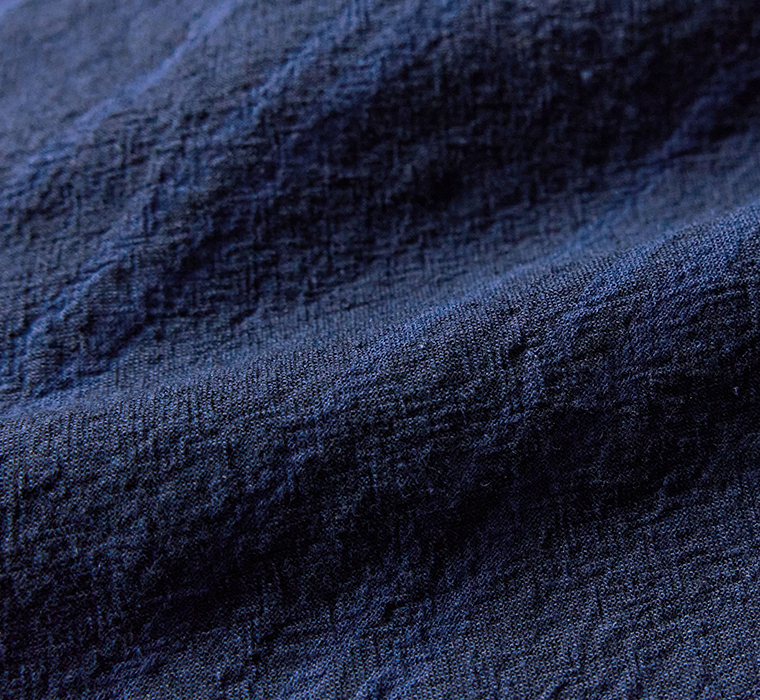 リネンコットンオリジナルランダムストライプパンツの生地アップ（ネイビー）