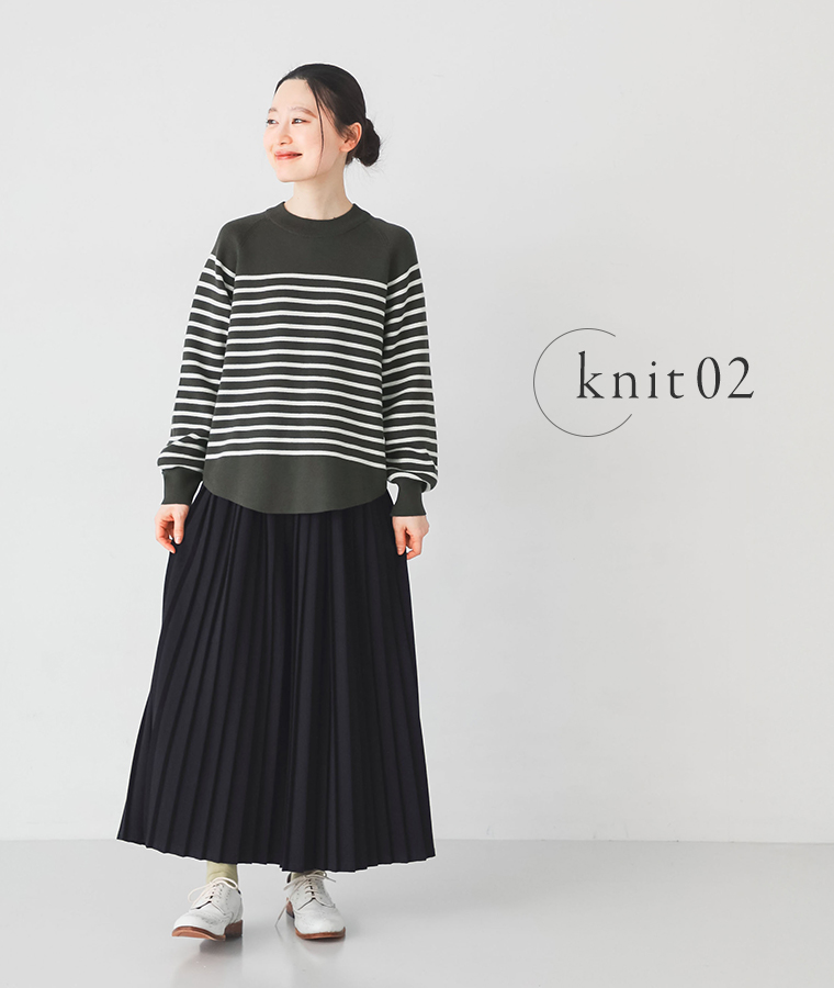 コットンダブルジャカードプルオーバー（チャコール）の上半身カット